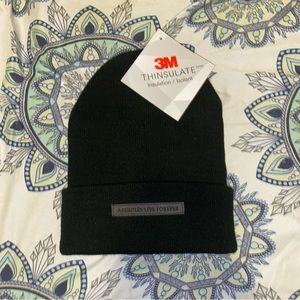 NWT Assholes Live Forever Brand New 3M Thinsulate Beanie